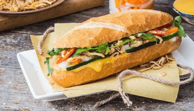 Tiểu Phương - Bánh Mì Gà Xé & Bì Thịt