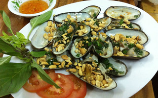 Quán hải sản bình dân