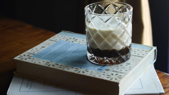 Manfolk - Coffee & Cocktail Bar