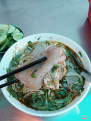 bún bò giò heo
