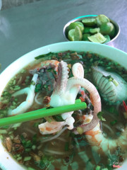 Mực vừa to vừa chắc , ăn vào cảm thấy vị ngọt tươi của mực nhé .