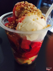 Kem sữa chua hoa quả