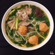 Bún bò Huế chả cua