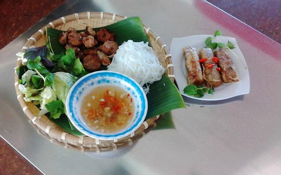 Hà Nội Quán - Phở, Bún Thang & Bún Chả