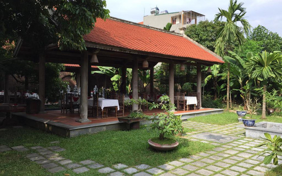 Anh Dzung - Garden, Restaurant & Hotel