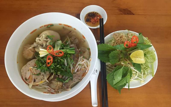 Quán Hiền - Phở, Bún Bò Huế & Bánh Mì Thịt Nướng