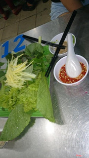 Rau và nước chấm