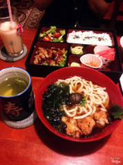 *Bento Box Chicken Teriyaki - Gà chiên kèm sốt ngọt Teriyaki - 62k
*Chicken Karaage Udon Noodle - Mỳ Udon kèm gà rán Karaage - 66k
*Hot Japanese Green Tea - Trà Nhật - 10k
*Peach Tea with milk -18k