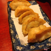 Há cảo gà chiên, ăn cũng ổn nhưng souce hơi mặn