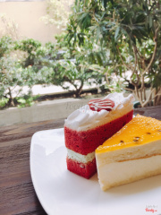 Bánh Red Velvet và Passion Fruit Mousse