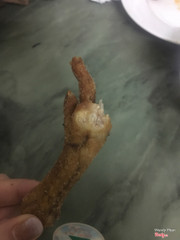 Chân thừa cho vào đồ ship cho khách