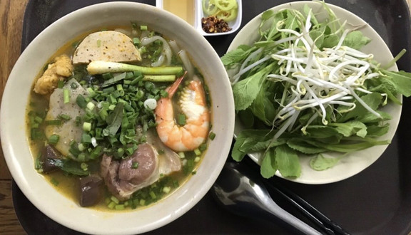 Bánh Canh Miền Trung - Đường Số 13