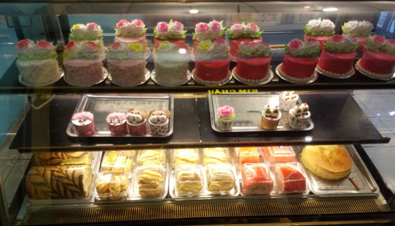 Táo Đỏ Bakery
