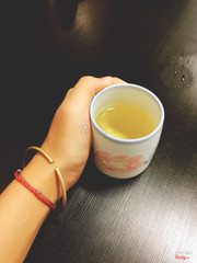 Đến ly trà cũng dễ thương thấy lạ