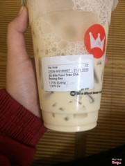 Quán làm ăn chán...gọi trân châu đường đen mà k có trân châu, đường đen đủ dính đít cốc. Còn nữa 30% đá mà đến nữa cốc là đá chứ nếu t gọi 100% đá thì có mà chỉ uống đá thôi à? Treo đầu dê bán thịt chó...🙄🙄🙄