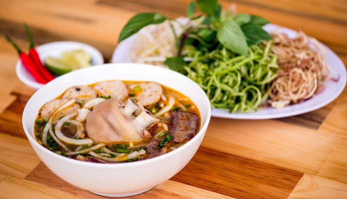 BÚN BÒ HUẾ 220 - Bún Bò - 220/21 Lê Văn Sỹ