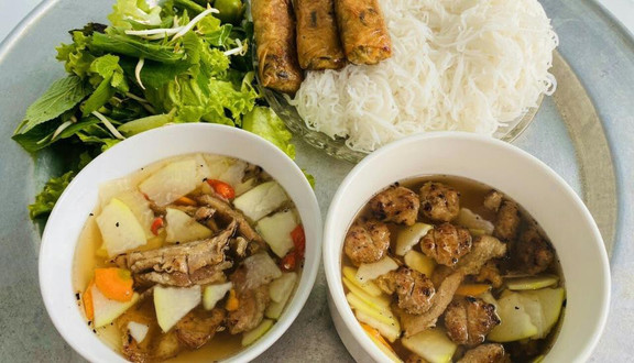 Bún Chả Linh Anh - Bún Ngan Mọc, Bánh Giò Nóng & Trứng Vịt Lộn