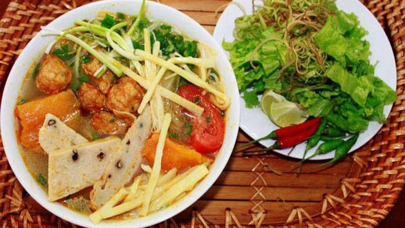 Bánh Canh Trảng Bàng Âu Cơ - Bún Chả Cá Quy Nhơn & Bún Mộc - Nguyễn Văn Của