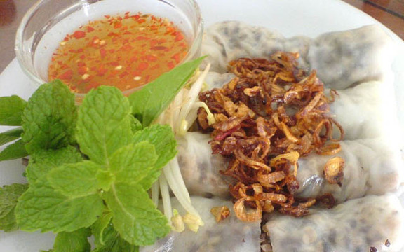 Chị Ly - Quán Bánh Cuốn