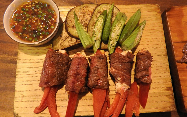 Thớt Gỗ Quán - Ung Văn Khiêm