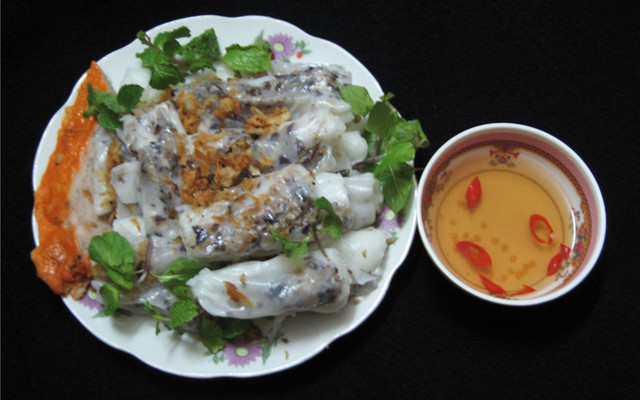 Bánh Cuốn Nóng Gia Nguyễn