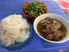 Bún chả phố cổ Ngọc Dung