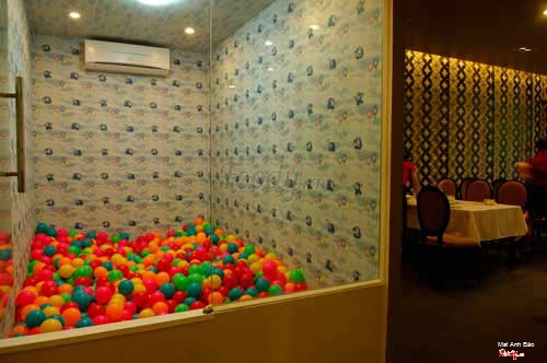 Nhà hàng có chỗ chơi cho trẻ con ở Hà Nội - Nhà hàng Lẩu Khô Hồng Kông