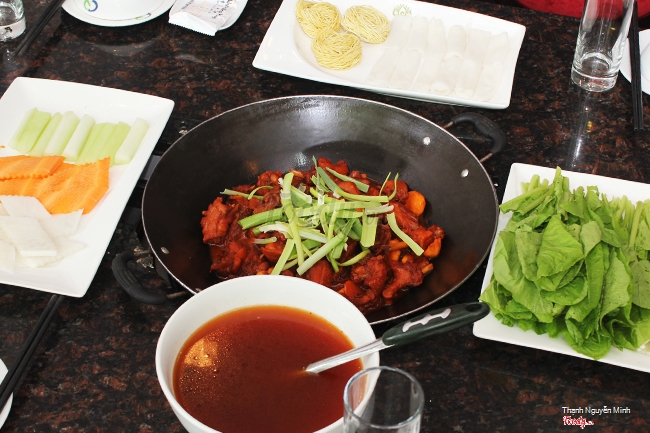 Nhà hàng có chỗ chơi cho trẻ con ở Hà Nội - Nhà hàng Lẩu Khô Hồng Kông