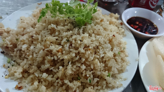 Cơm chiên cá mặn lớn