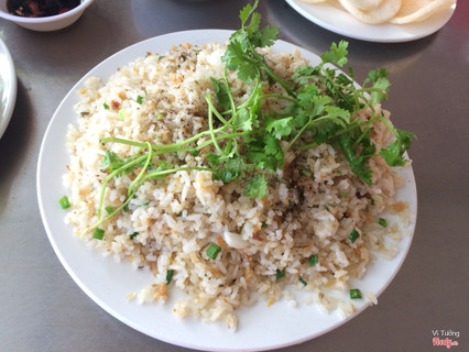 Cơm chiên cá mặn