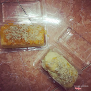 Mình gọi ship về nhà k thông qua fd nên ship hơi cao Bánh bông lan trứng muốn ăn khá ngon còn bánh phomai ruốc thì nhân phomai hơi ít bánh hơi khô k được mềm như đã nói