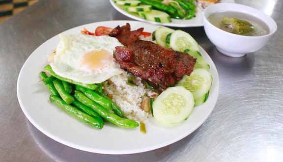 Gia Hân - Cơm Bình Dân