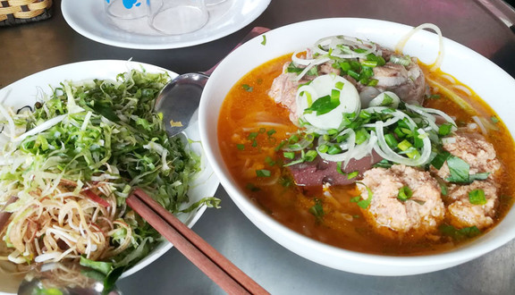 Bún Bò & Bún Riêu