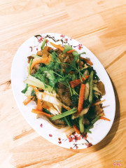 Gân bò xào thập cẩm