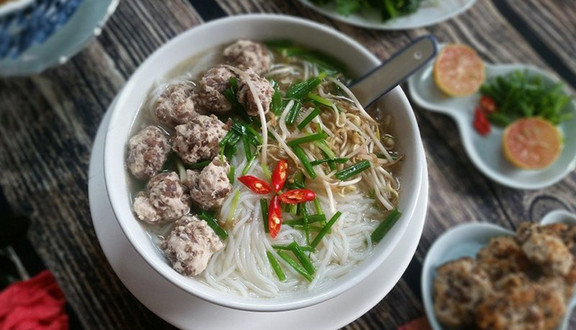 Minh Ngọc Quán - Bún Mọc, Bò Kho & Hoành Thánh