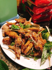 chân gà rang muối