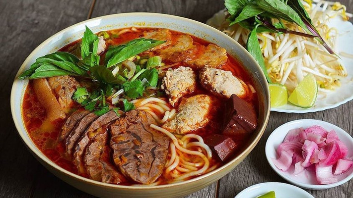 Bún Bò Huế Trứ Danh - Lẩu Bắp Bò