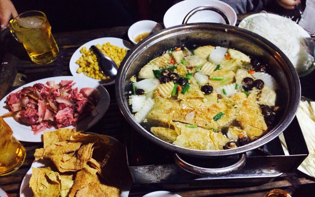 Quán Lá Chợ Phiên