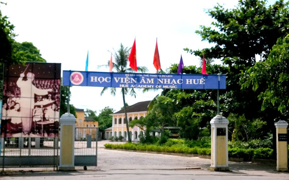 Học Viện Âm Nhạc Huế