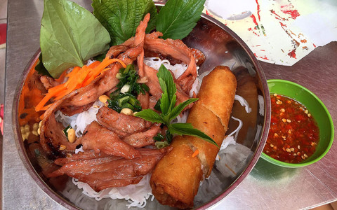 BÚN THỊT NƯỚNG !