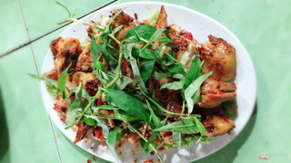 Gà nướng muối ớt ngon đặc sản của quán.mọi người nhớ ủng hộ nhe