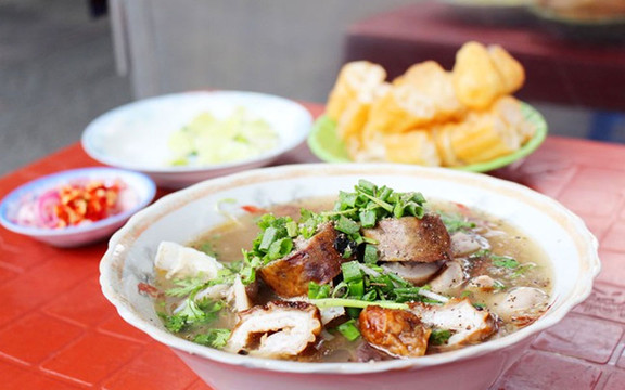 Cô Mười - Cháo Lòng, Bánh Canh & Hủ Tiếu Xương