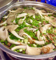 Lẩu Khổ Hoa Cá Thác Lác Nấm