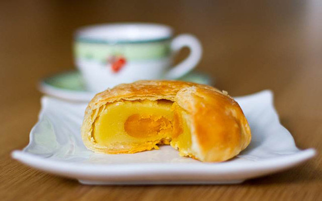 Tân Huê Viên - Bánh Pía & Lạp Xưởng - Khâm Thiên