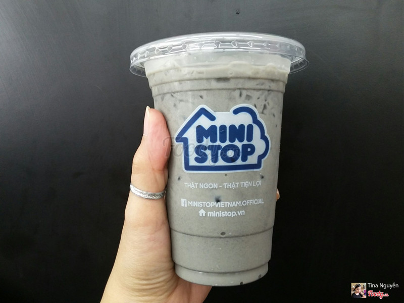 Màu than tre và vị trà sữa rất tệ ( còn đây là ly ts của chi nhánh N.T.Thuật)