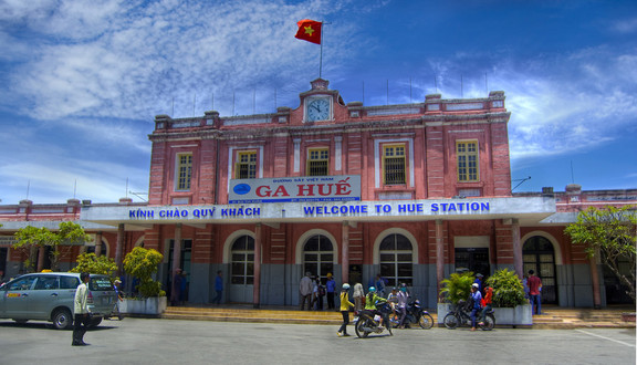 Ga Huế