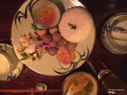 Cơm bò sốt chua ngọt