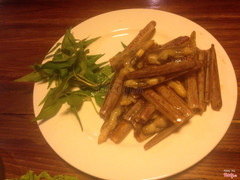 ốc móng tay xào me