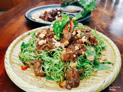 nộm thịt trâu rau muống