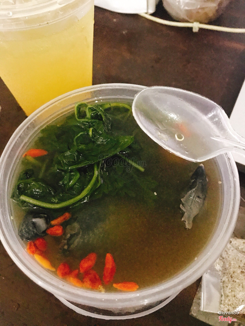 Hôm qua order gà ác và chân gà sả tắc với nước tắc. Điểm cộng là giao hành nhanh, cẩn thận. Tuy nhiên gà và chân gà ăn không ngấm vị lắm (bị nhạt). Nước hầm gà ác hơi ngọt quá. Đánh giá chung là tạm được so với giá tiền.